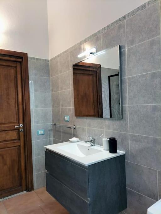 Casa Marta Appartement Cagliari Buitenkant foto
